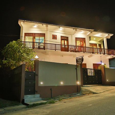 Four Season Guest House تانجالي المظهر الخارجي الصورة