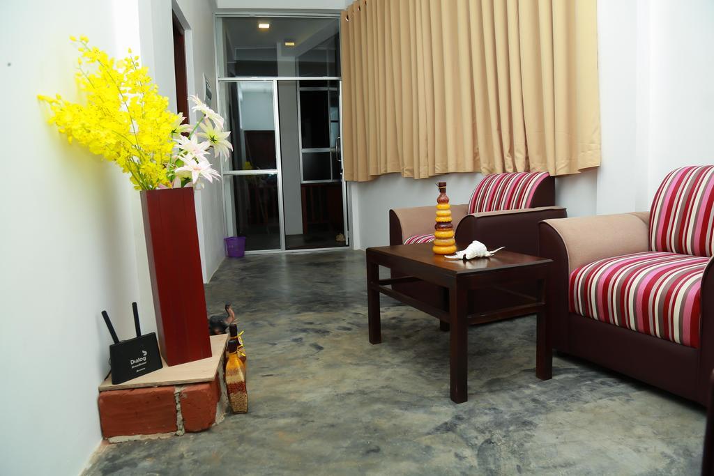 Four Season Guest House تانجالي المظهر الخارجي الصورة