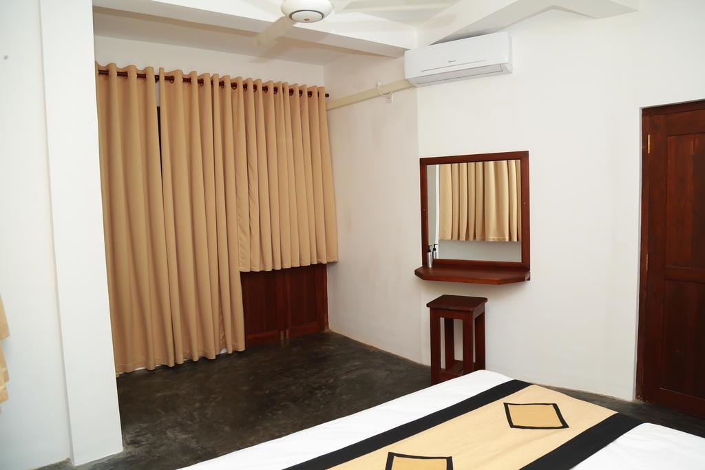 Four Season Guest House تانجالي المظهر الخارجي الصورة
