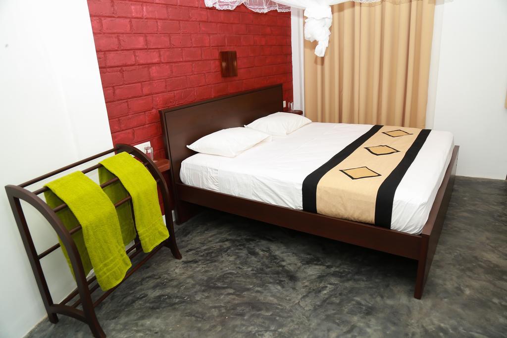 Four Season Guest House تانجالي المظهر الخارجي الصورة